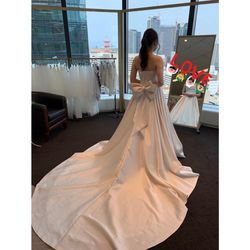 ドレス試着👗@Amtteliebe
真っ白ではなく、オフホワイトの生地が可愛い~😍