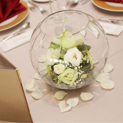 友人達のテーブルにも白と緑メインにしました。