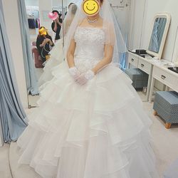 キヨコハタ ウェディングドレス 小物合わせ終了
ボリュームも程よい感じでした。