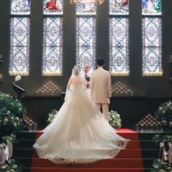 宮の森フランセス教会で挙げたmin_wd.0826さんの結婚披露宴・挙式カバー写真1枚目