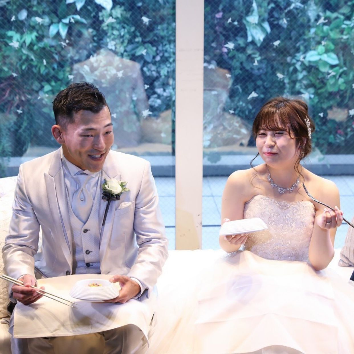 披露宴パーティのカバー写真