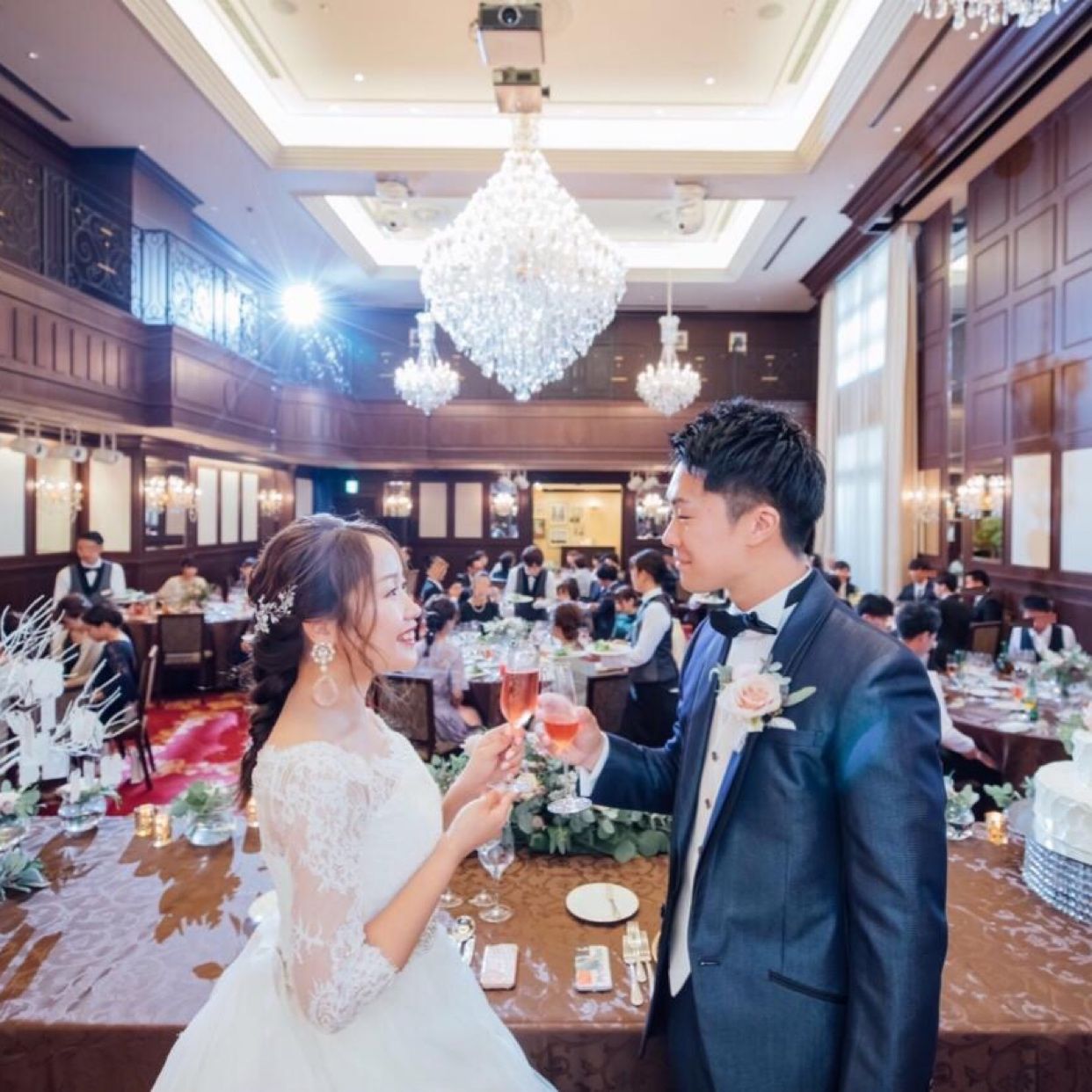 披露宴パーティのカバー写真