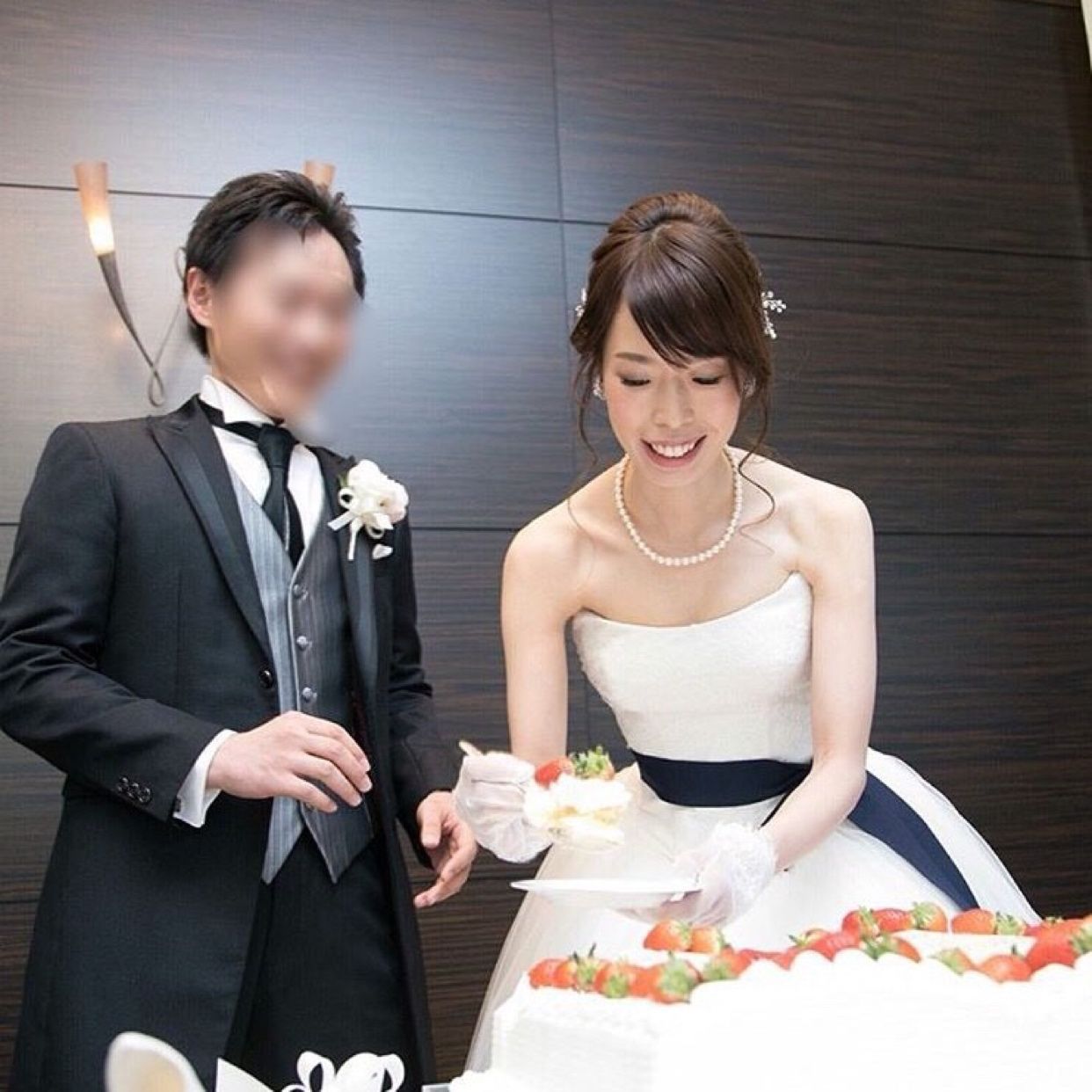 披露宴パーティのカバー写真