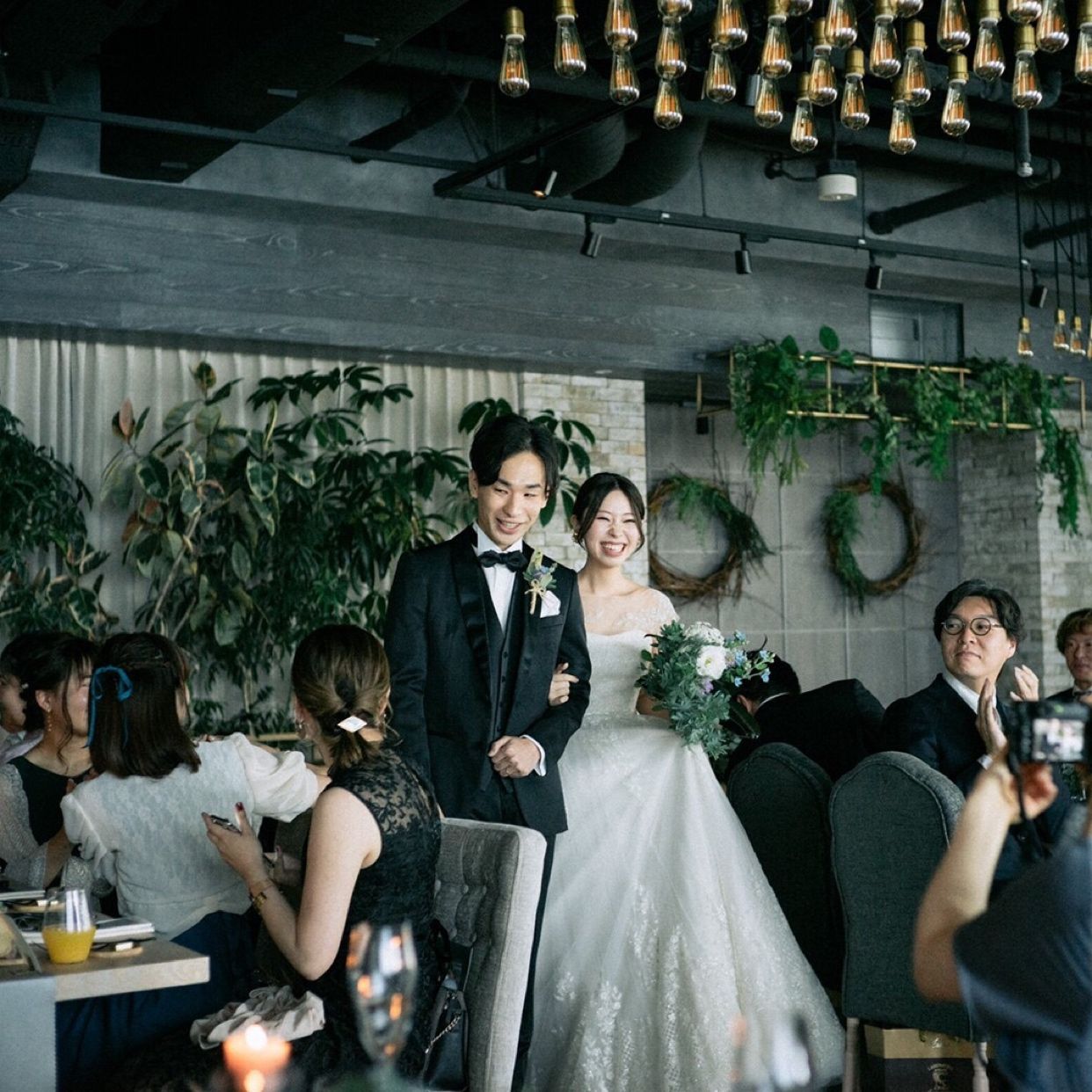 披露宴パーティのカバー写真