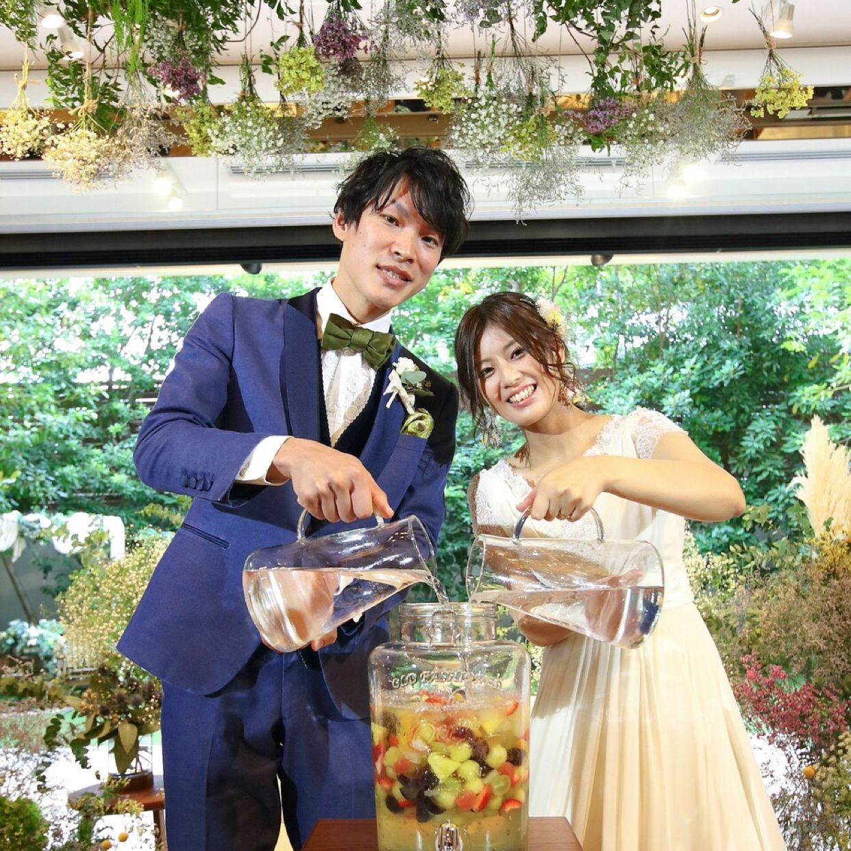 披露宴パーティのカバー写真