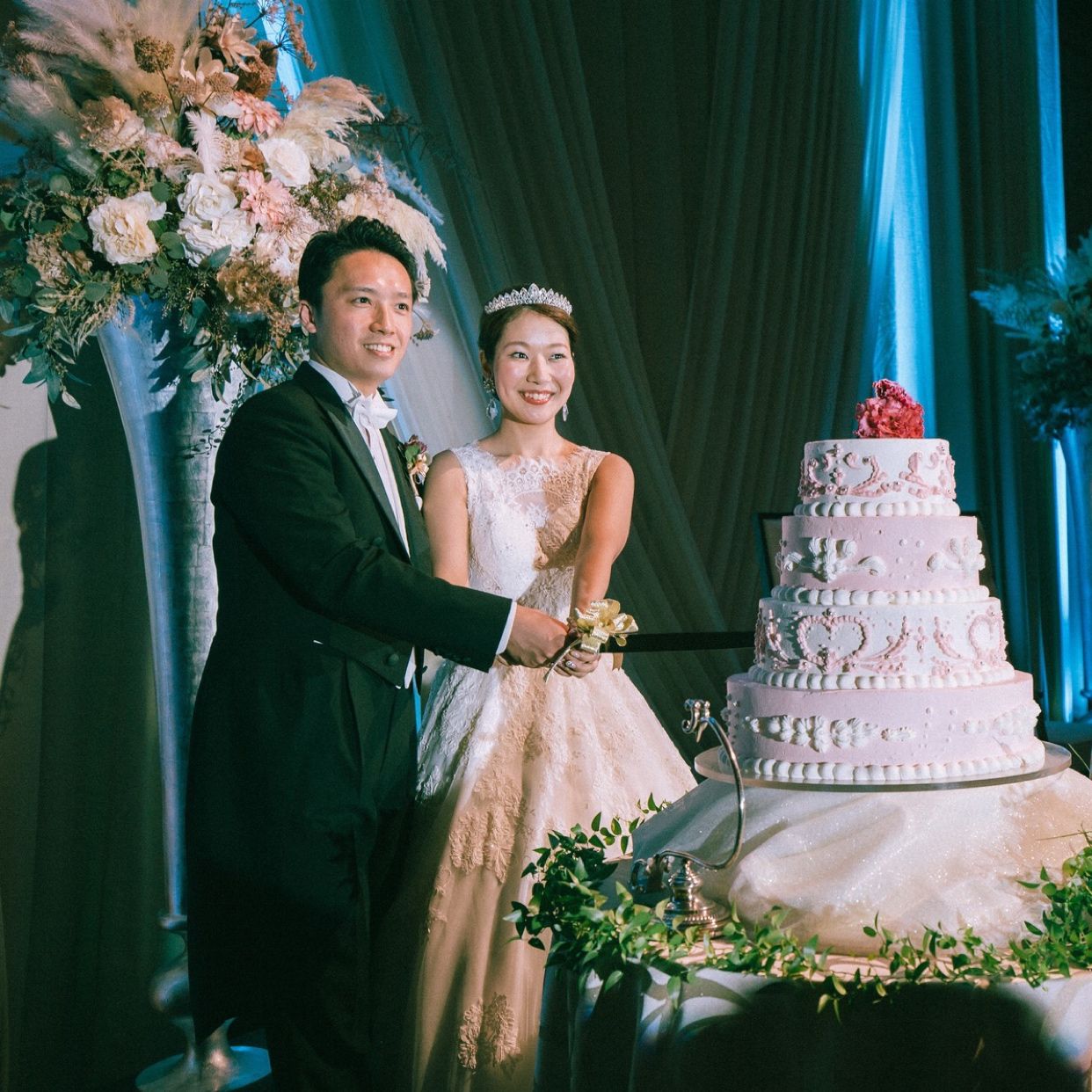 披露宴パーティのカバー写真