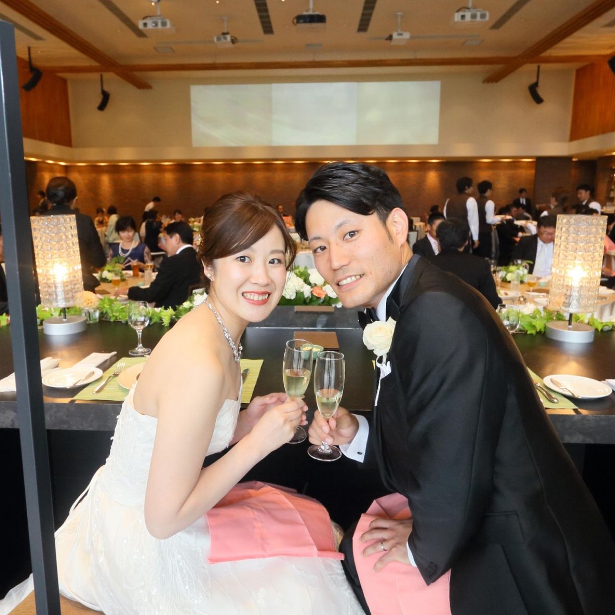 披露宴パーティのカバー写真