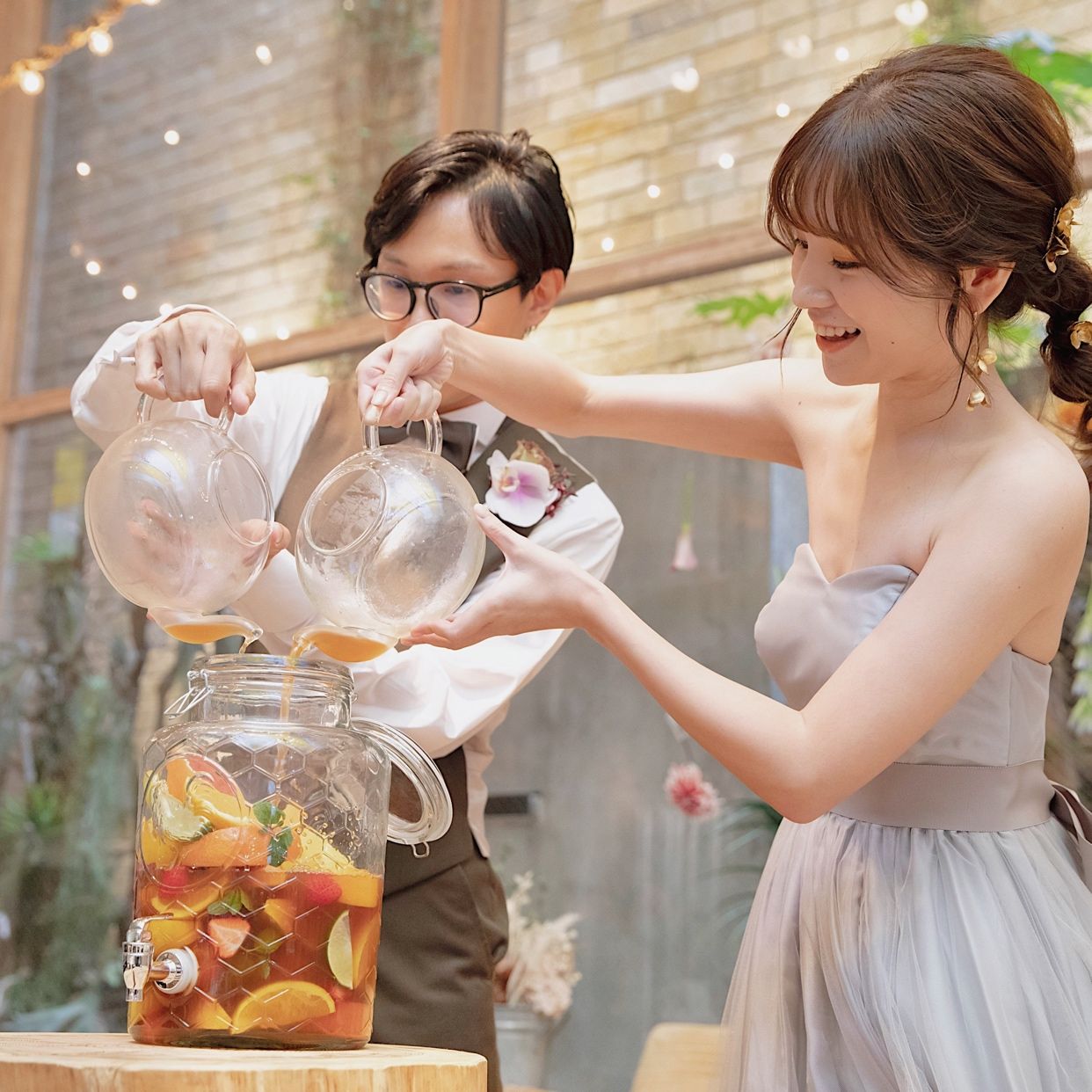 披露宴パーティのカバー写真