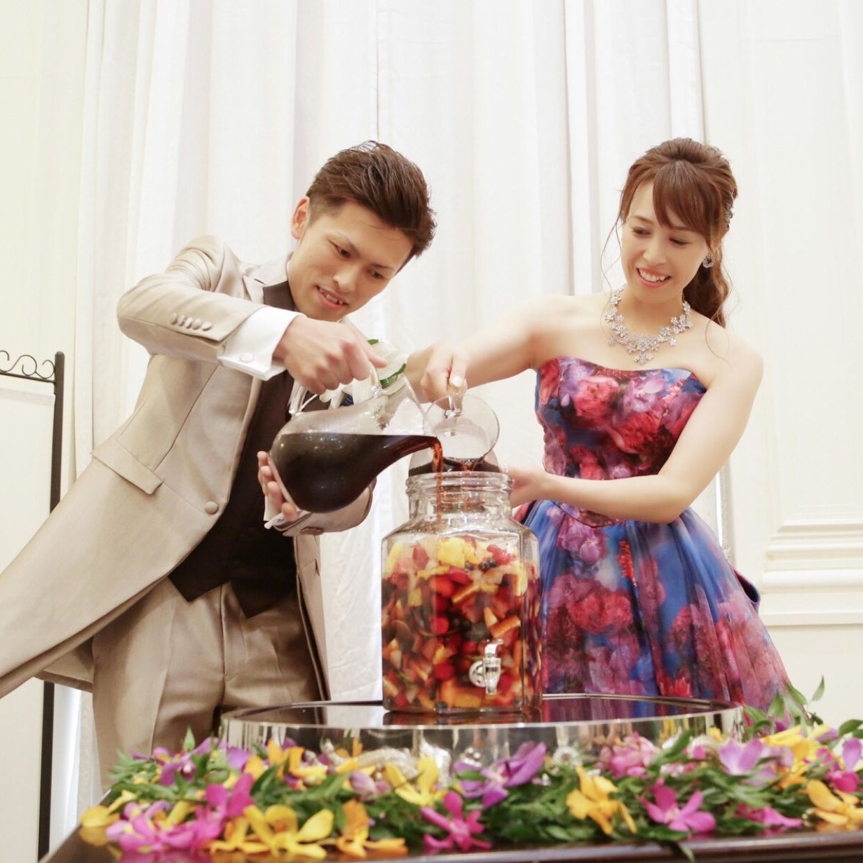 披露宴パーティのカバー写真