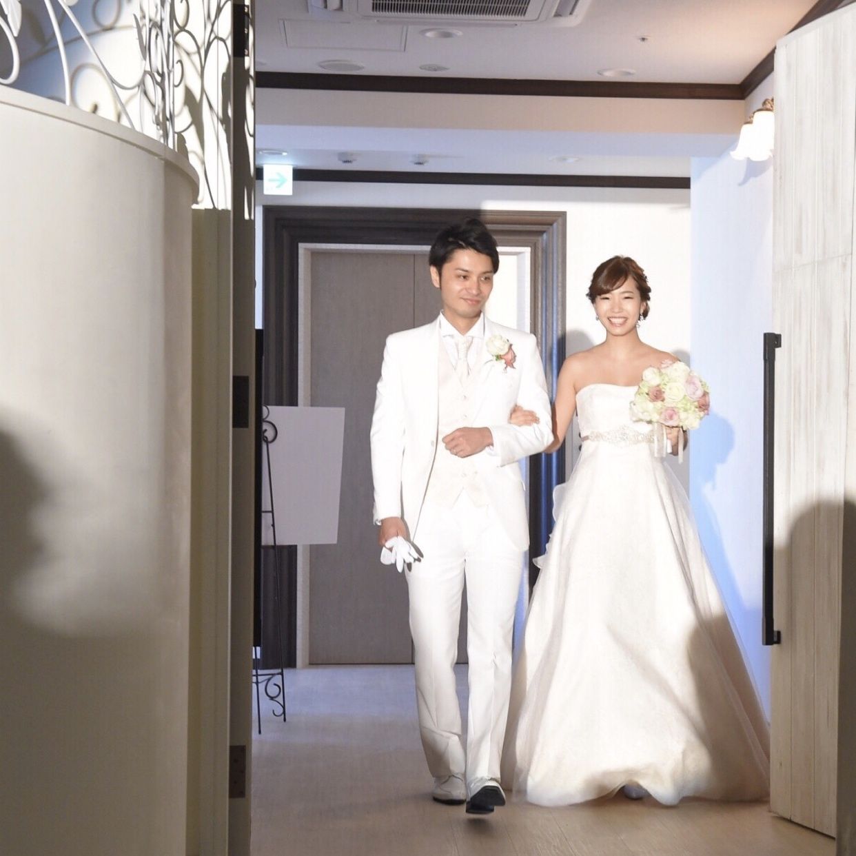 披露宴パーティのカバー写真