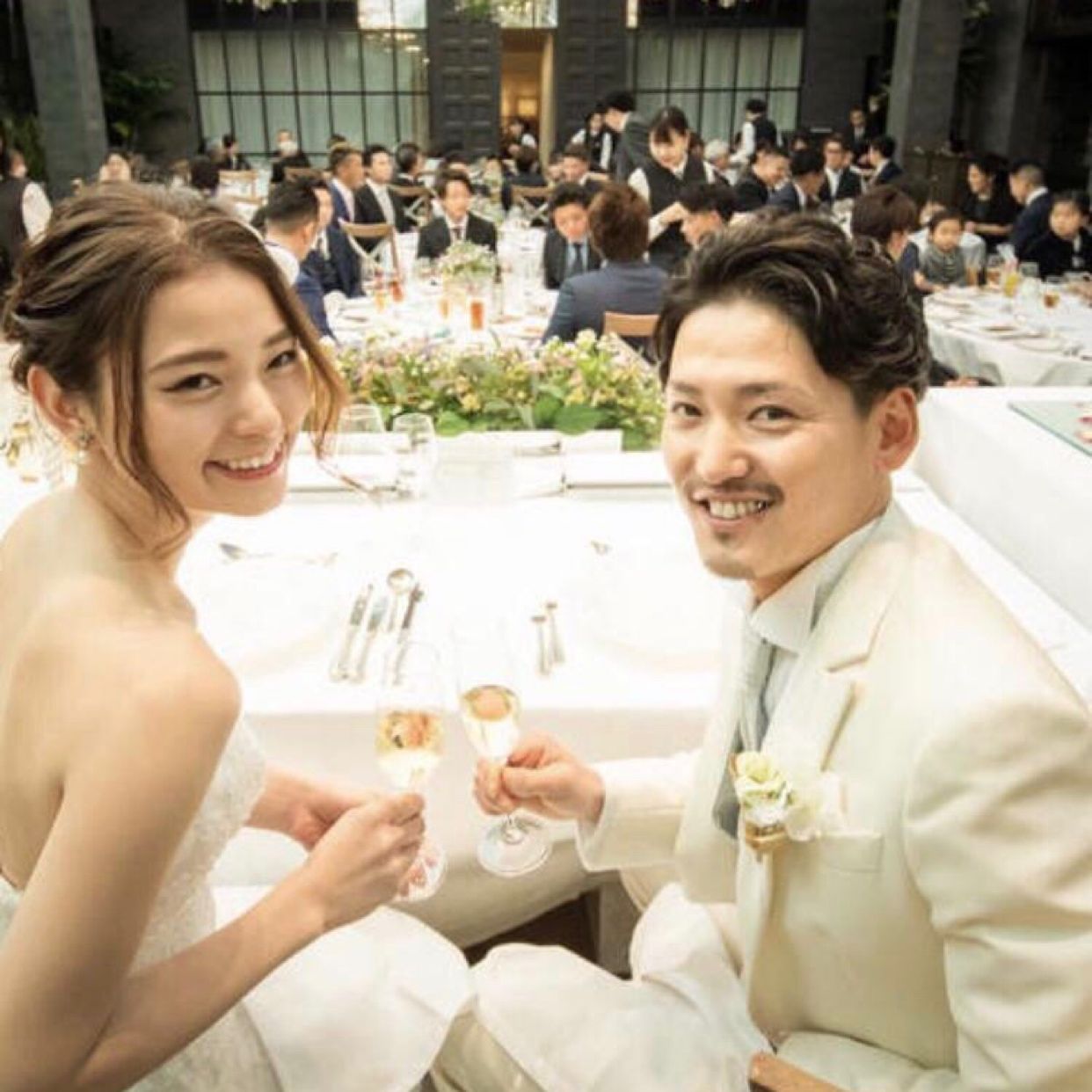 披露宴パーティのカバー写真