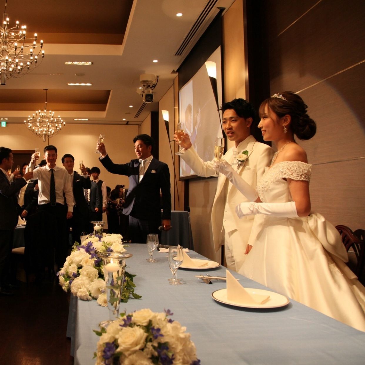 披露宴パーティのカバー写真