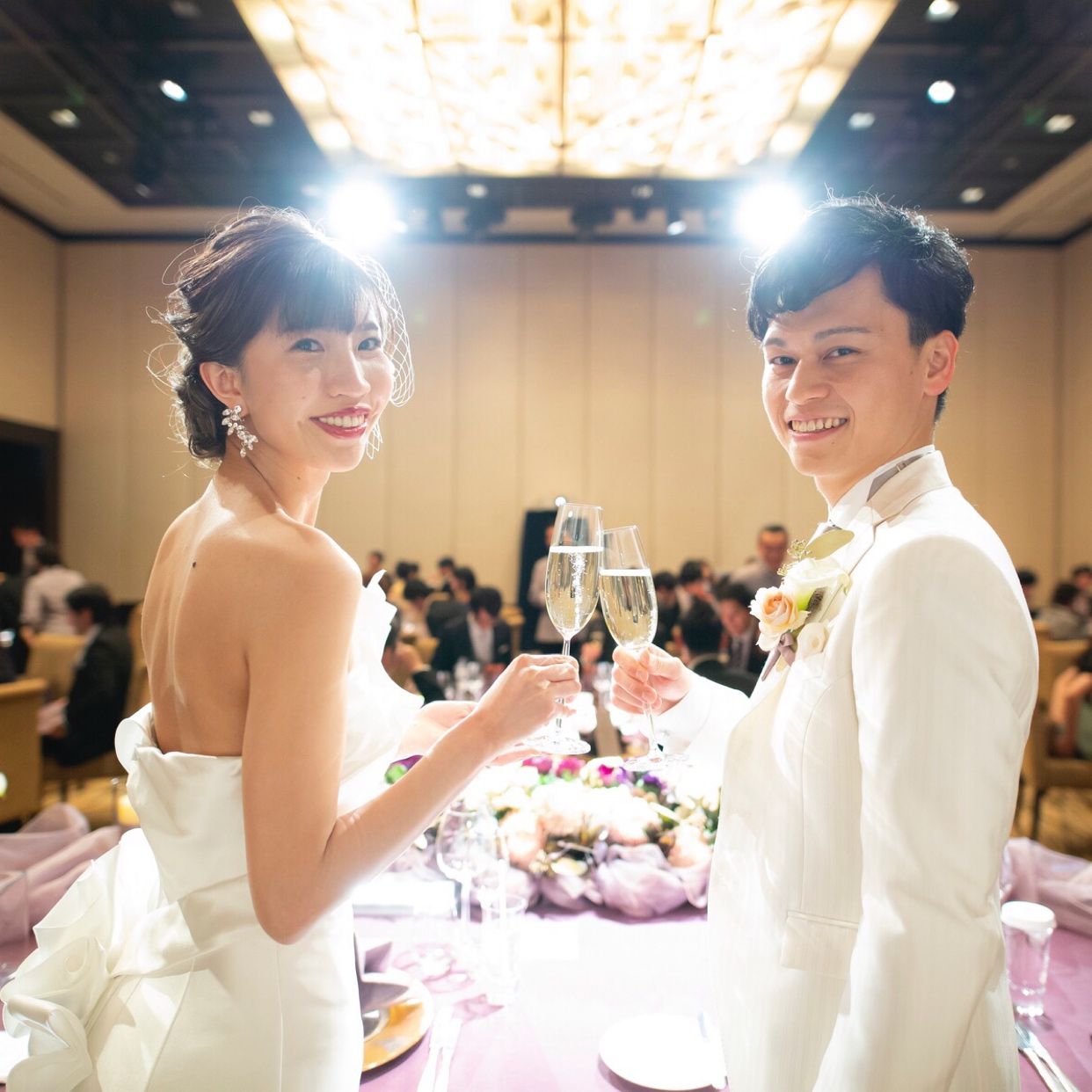 披露宴パーティのカバー写真