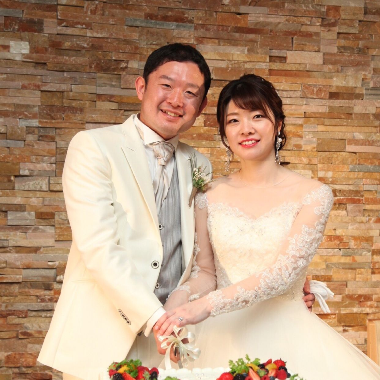 披露宴パーティのカバー写真