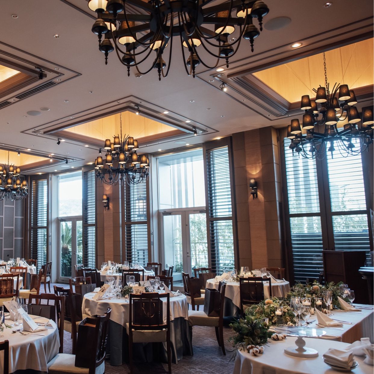 披露宴パーティのカバー写真