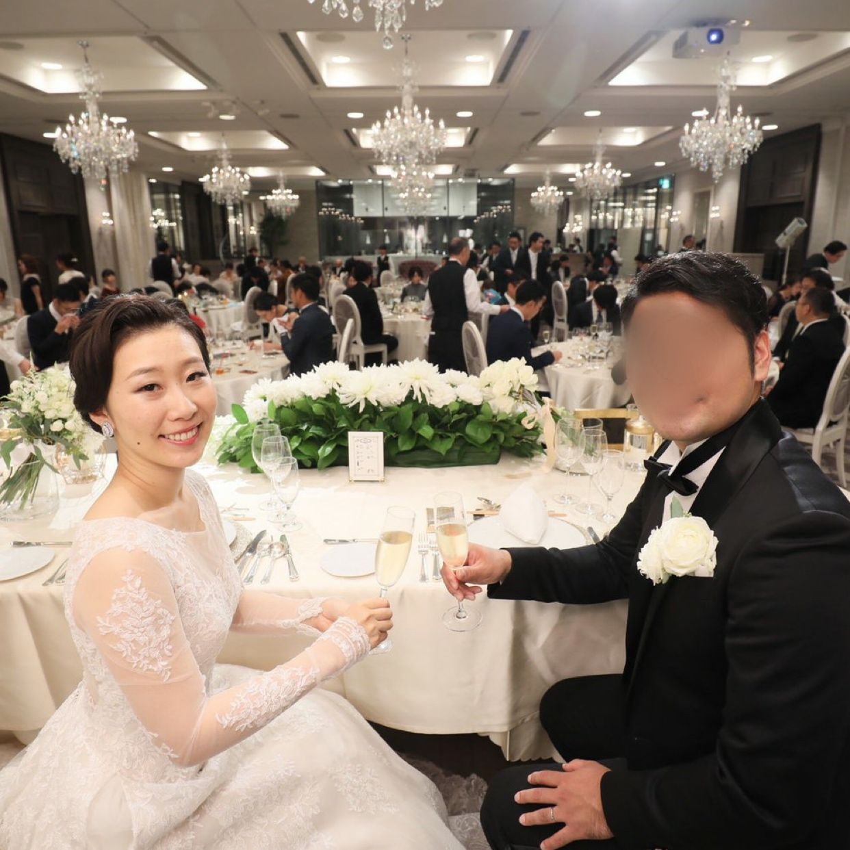 披露宴パーティのカバー写真