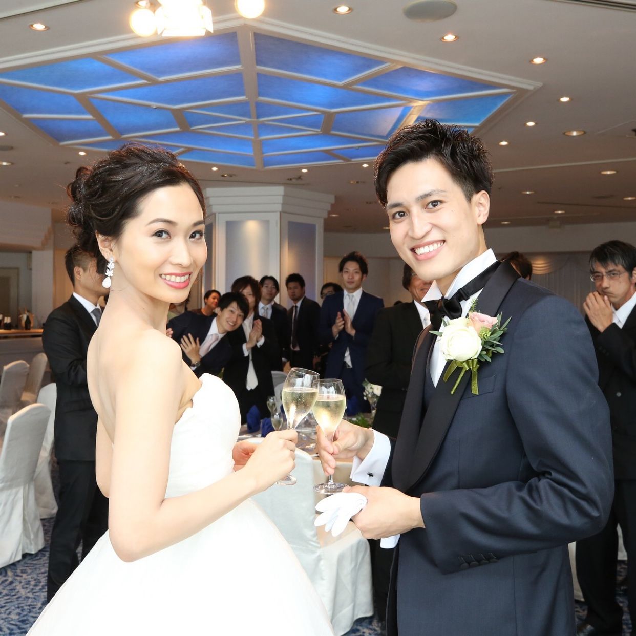 披露宴パーティのカバー写真