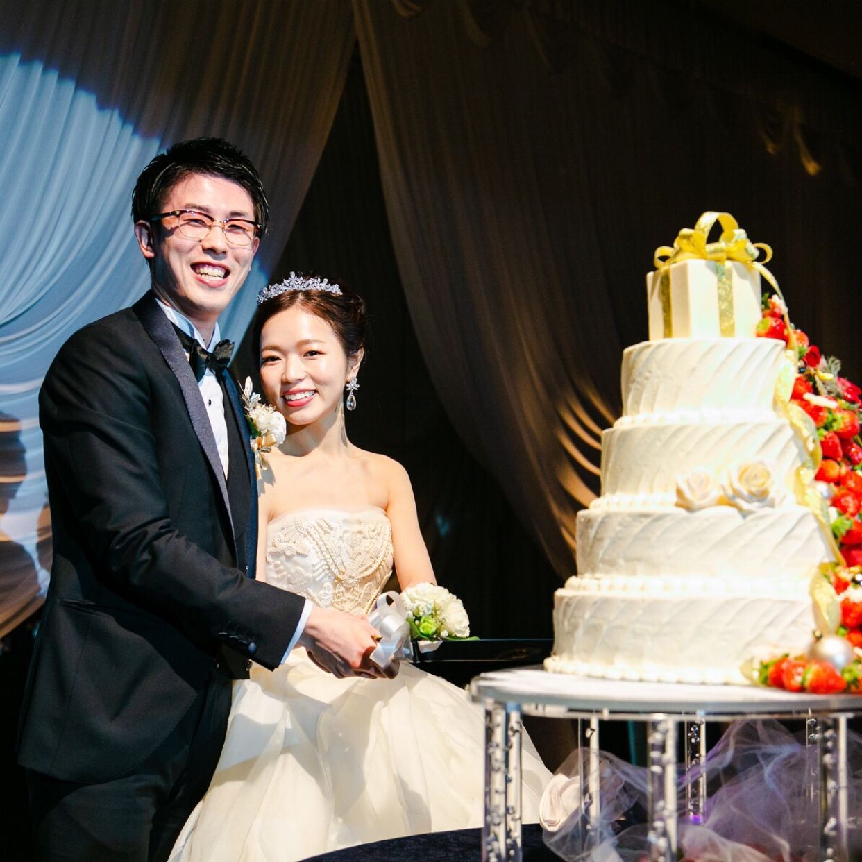 披露宴パーティのカバー写真