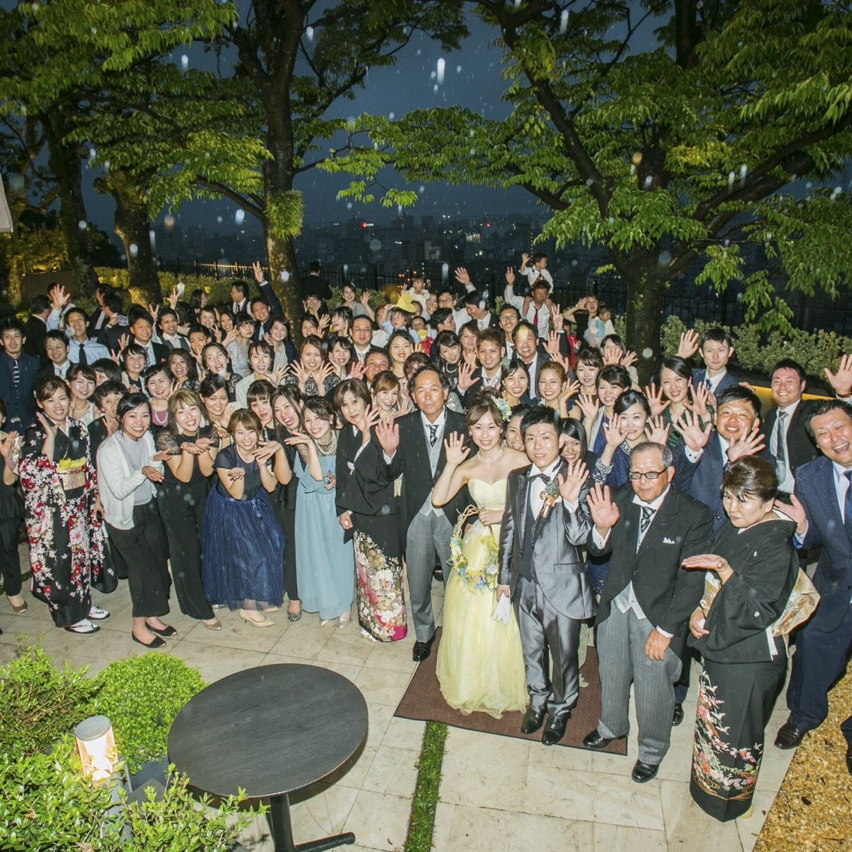 披露宴パーティのカバー写真