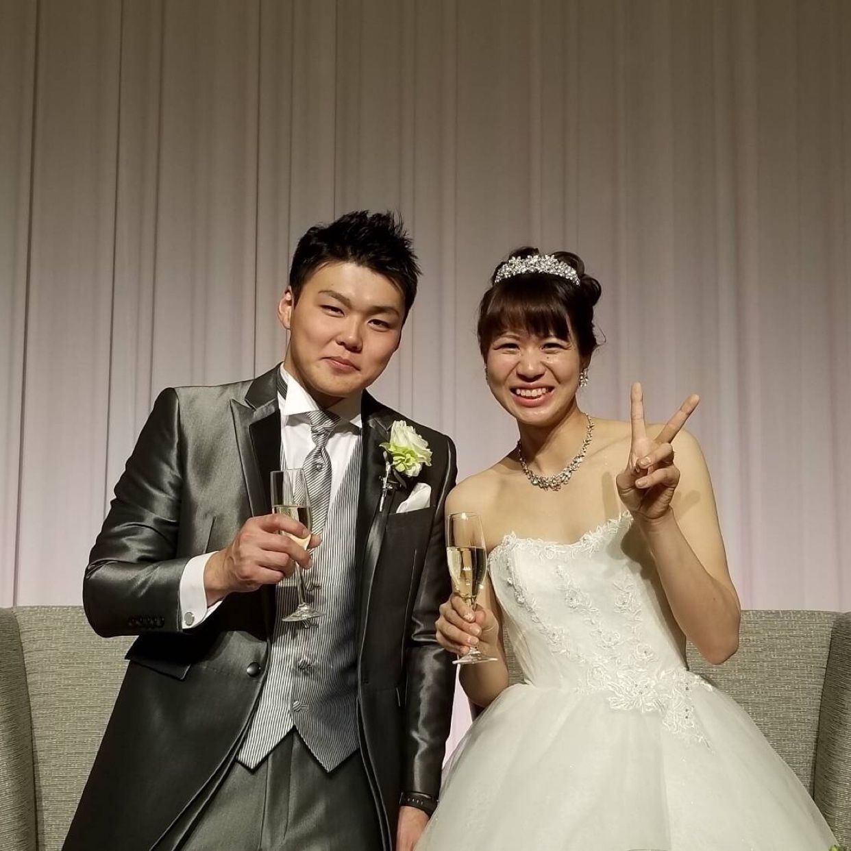 披露宴パーティのカバー写真