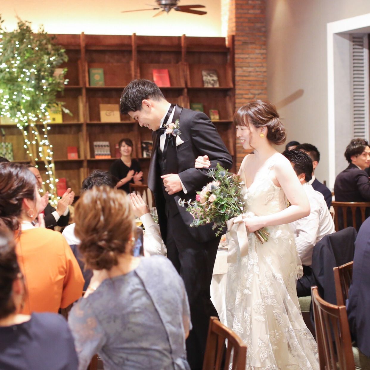 披露宴パーティのカバー写真