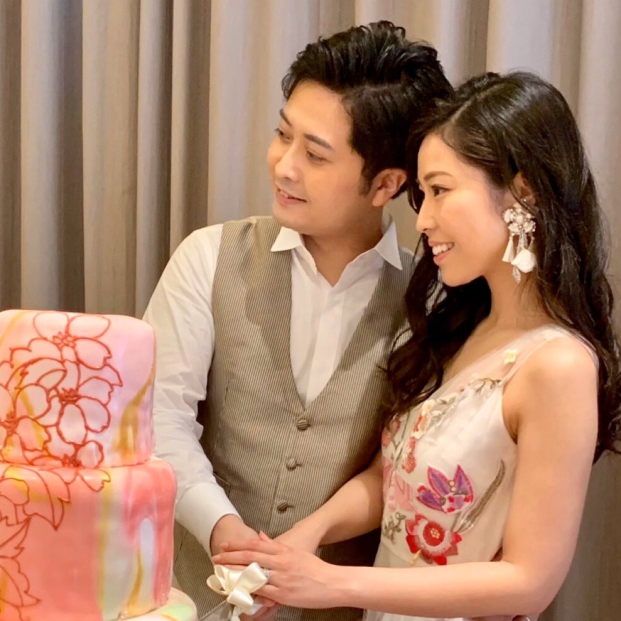 披露宴パーティのカバー写真