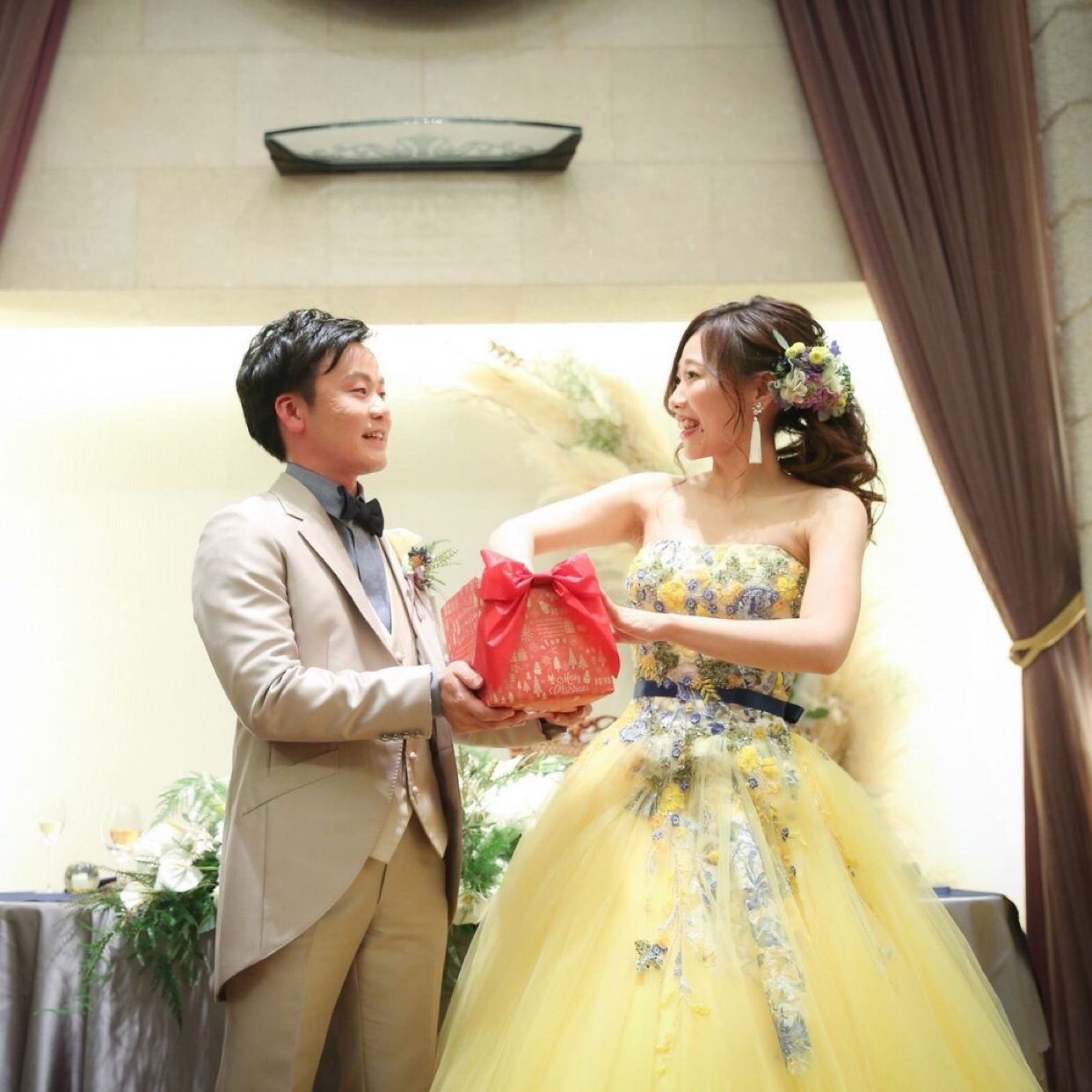 披露宴パーティのカバー写真