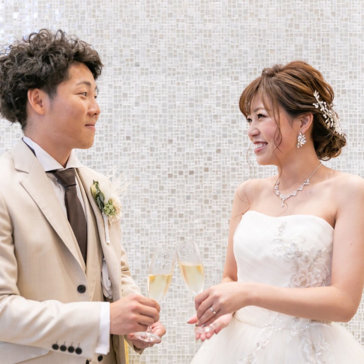 披露宴パーティのカバー写真