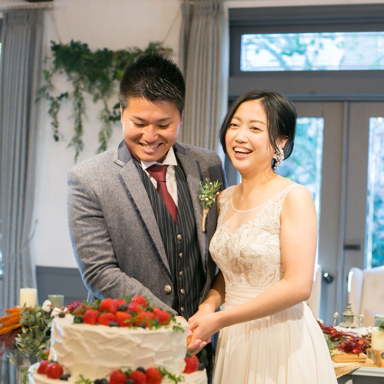 披露宴パーティのカバー写真