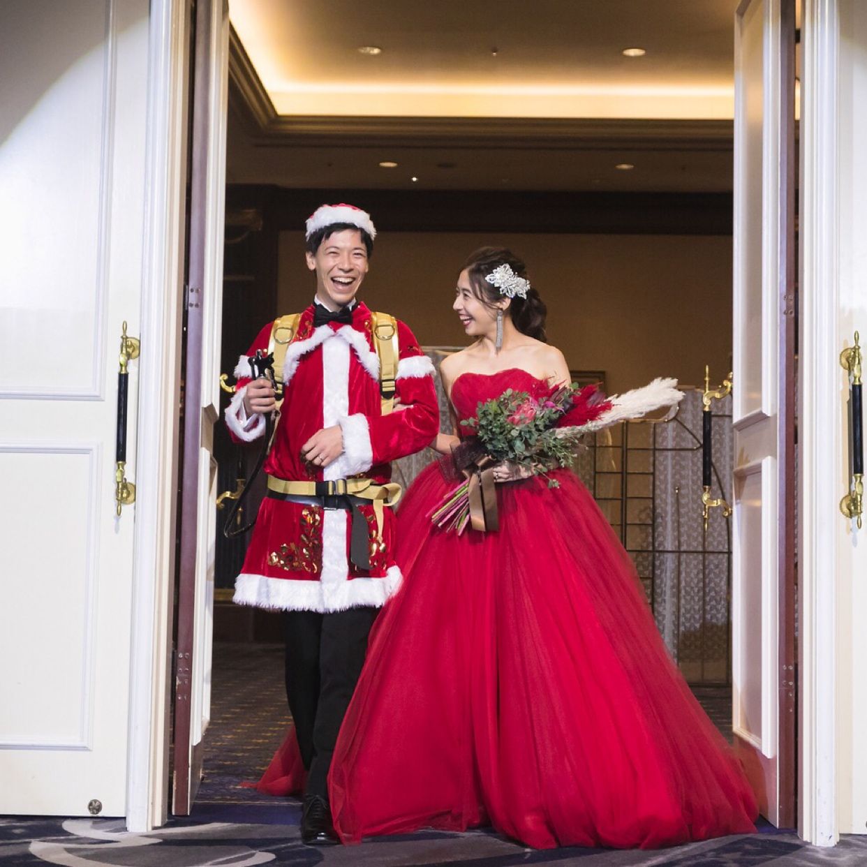 披露宴パーティのカバー写真