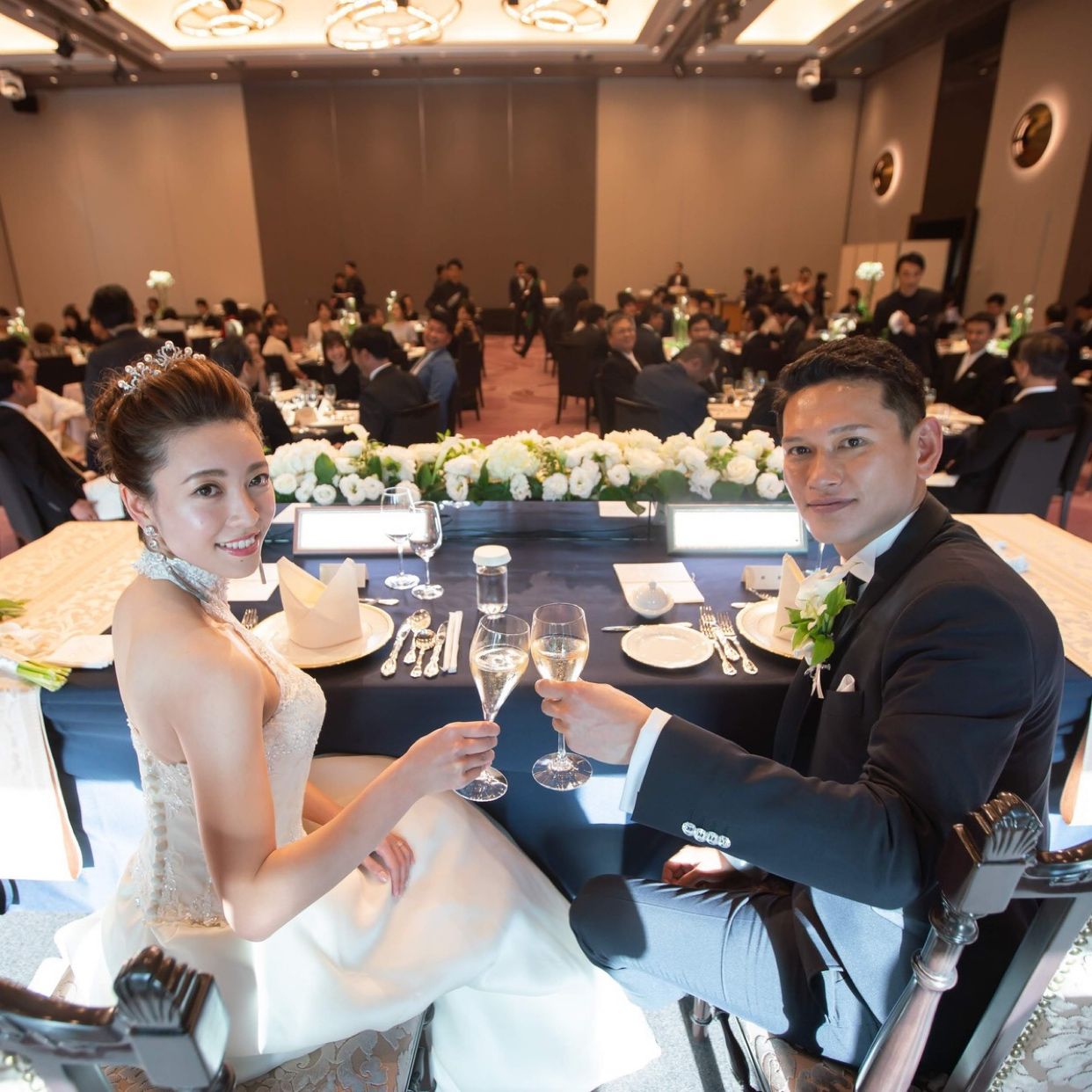 披露宴パーティのカバー写真