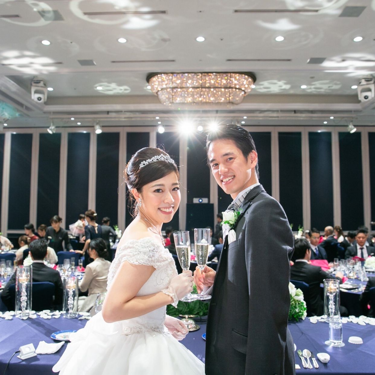 披露宴パーティのカバー写真