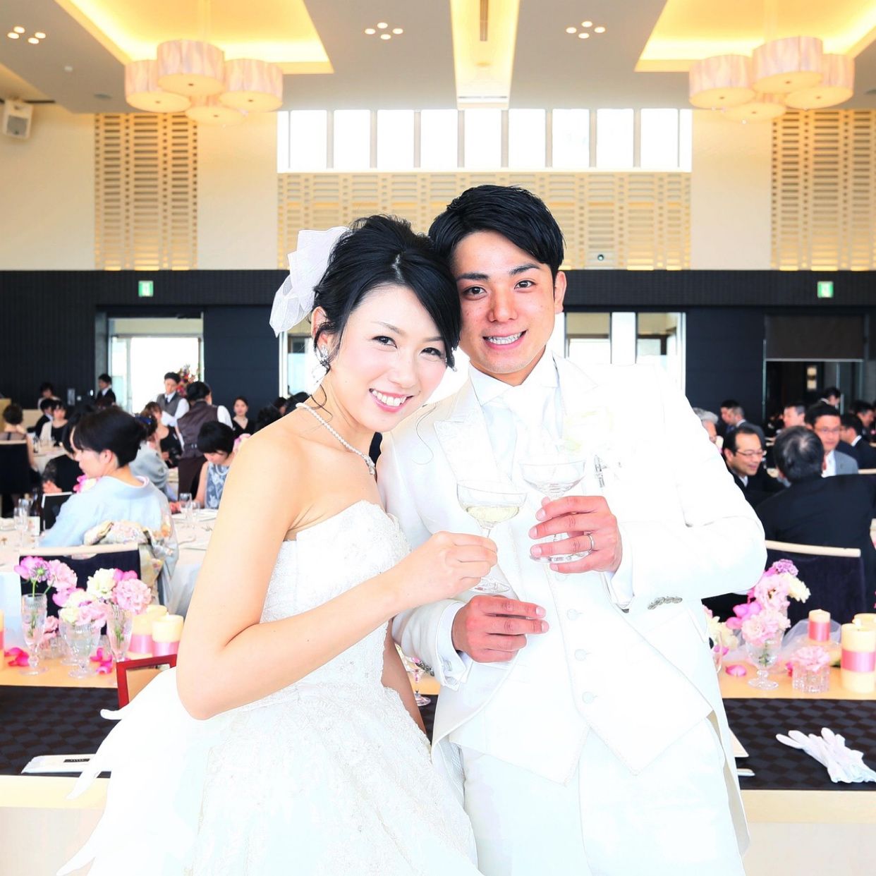 披露宴パーティのカバー写真