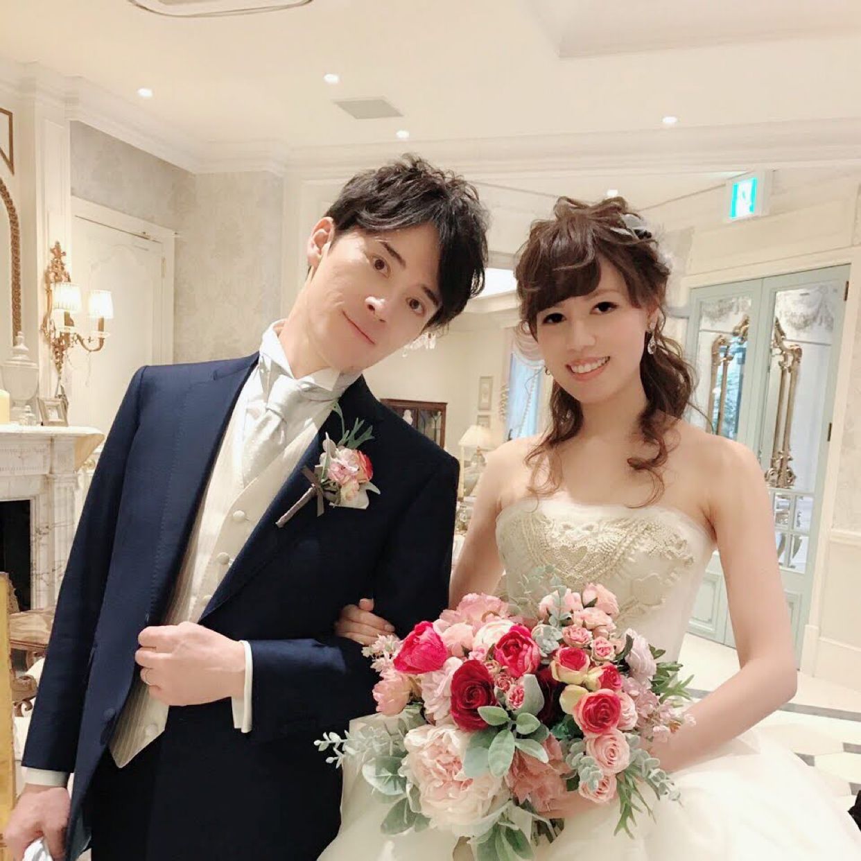 披露宴パーティのカバー写真