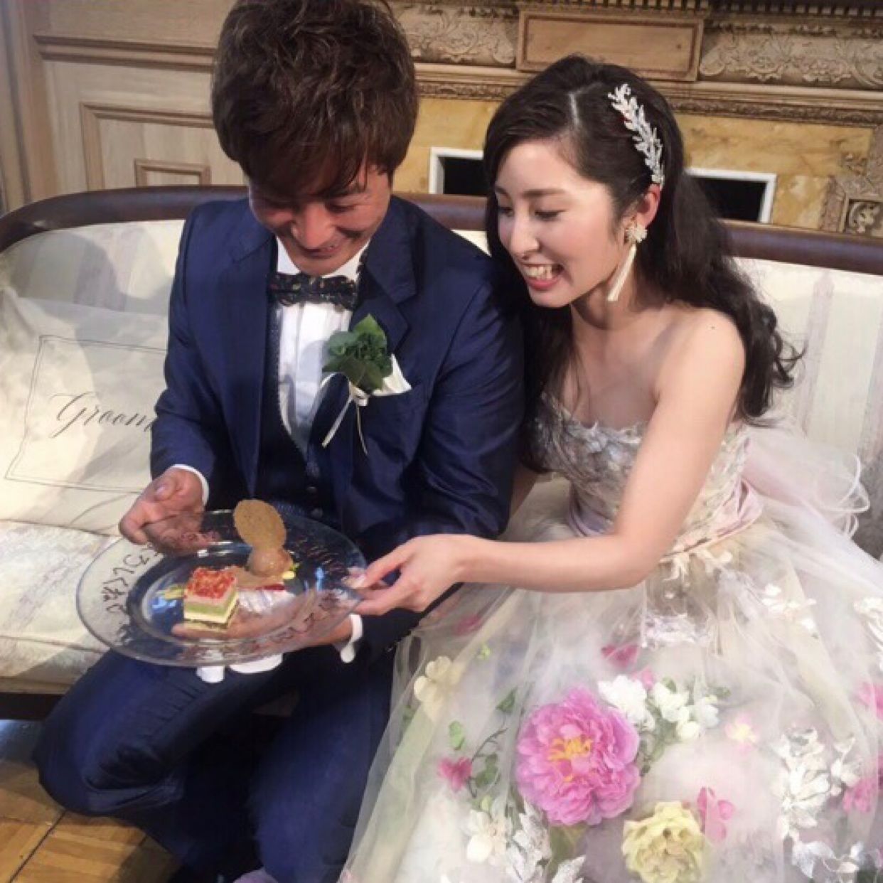 披露宴パーティのカバー写真