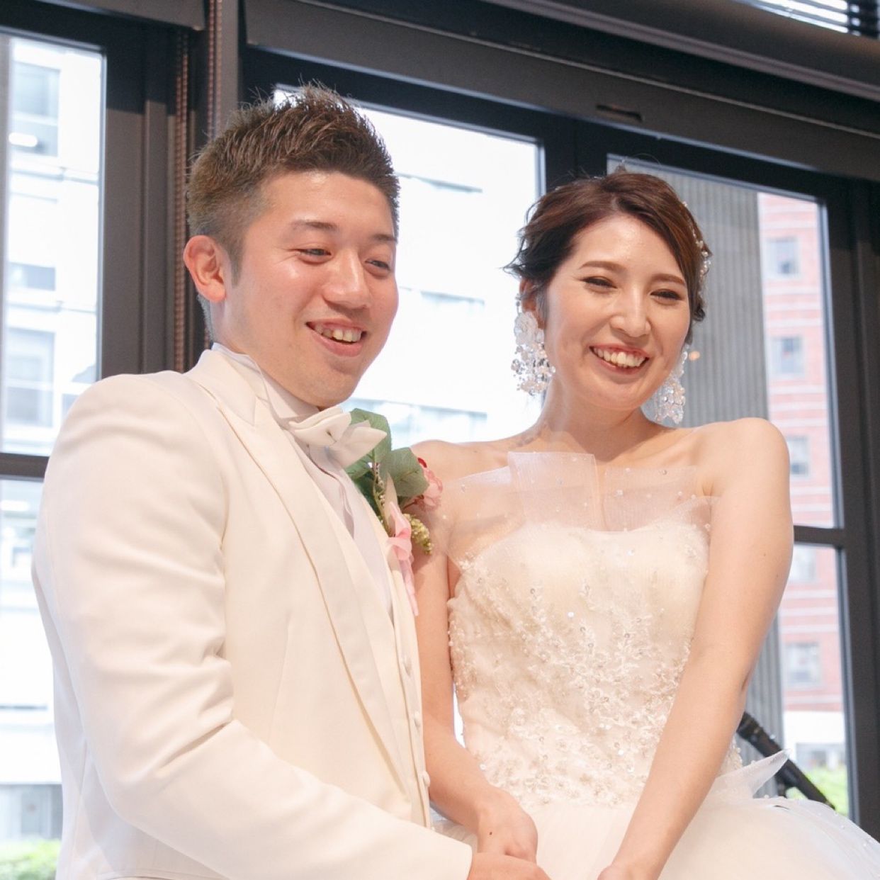 披露宴パーティのカバー写真