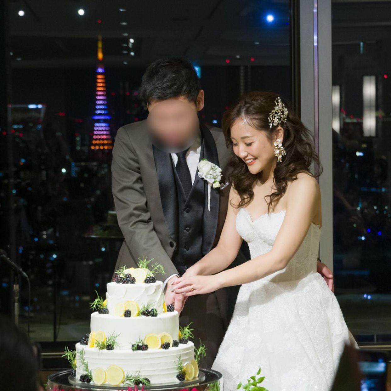 披露宴パーティのカバー写真