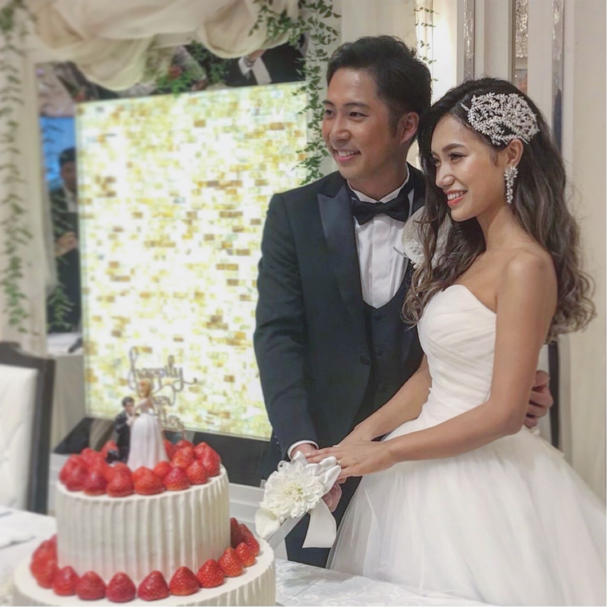 披露宴パーティのカバー写真