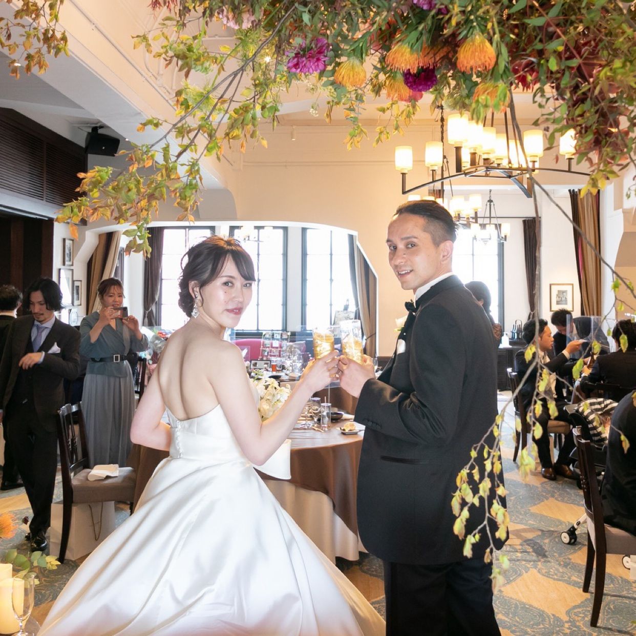 披露宴パーティのカバー写真