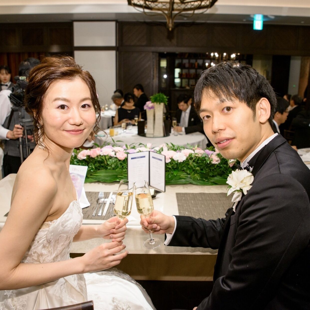 披露宴パーティのカバー写真