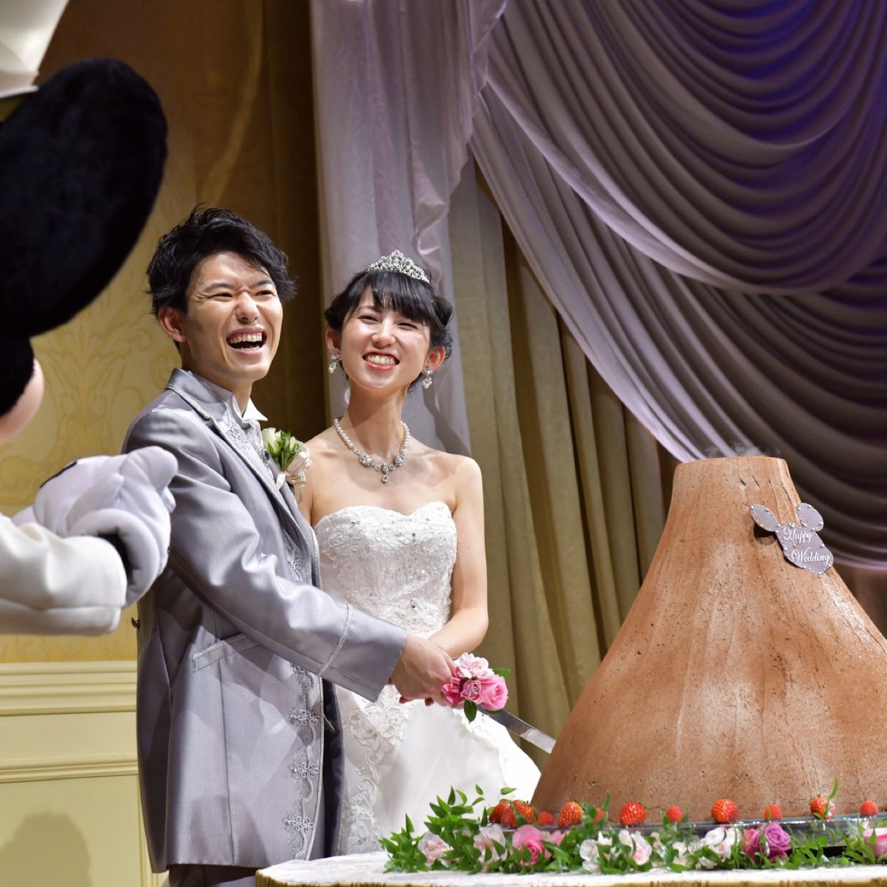 披露宴パーティのカバー写真