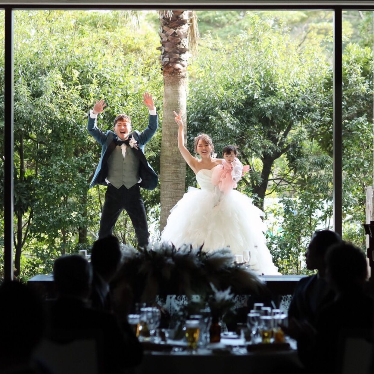 披露宴パーティのカバー写真