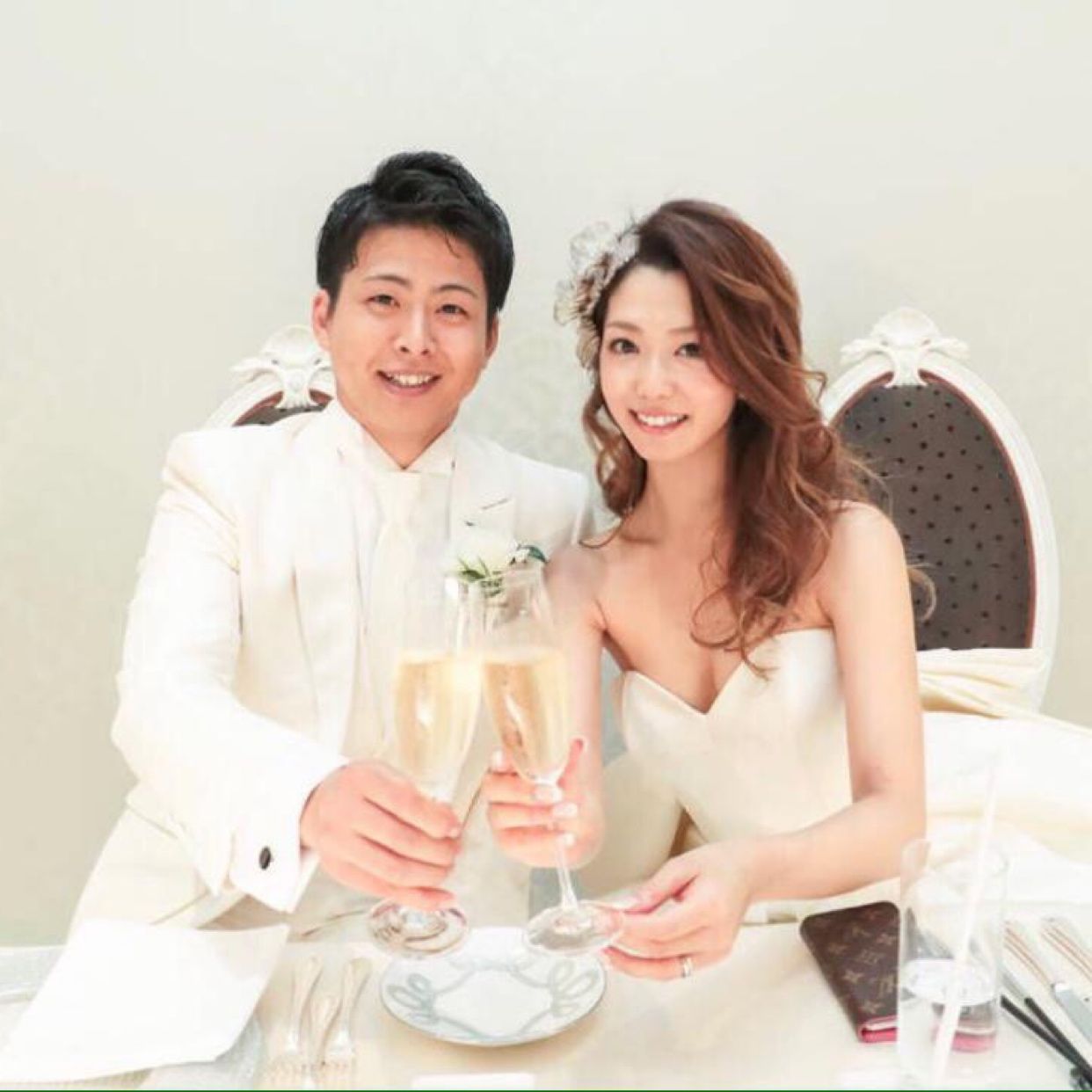 披露宴パーティのカバー写真