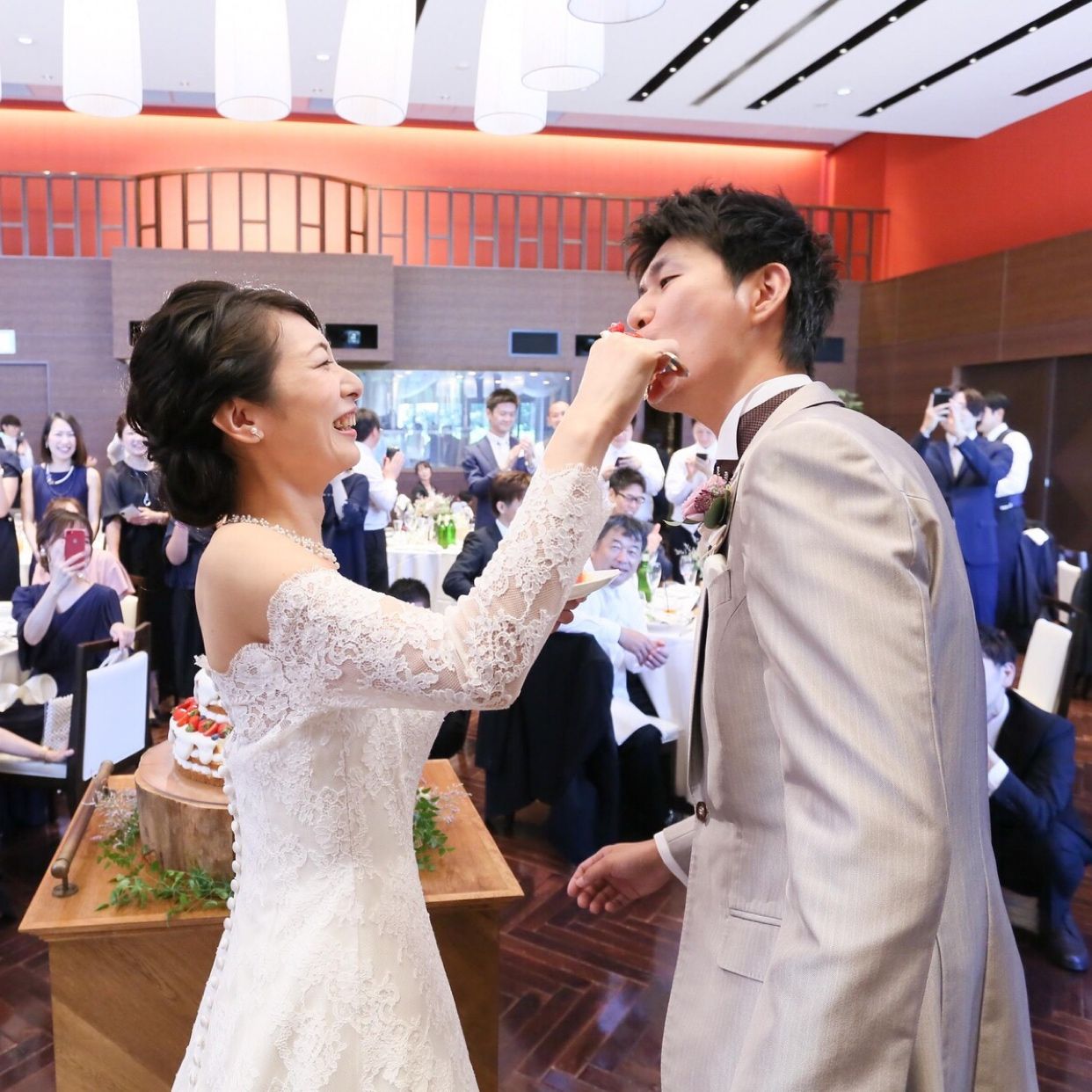 披露宴パーティのカバー写真