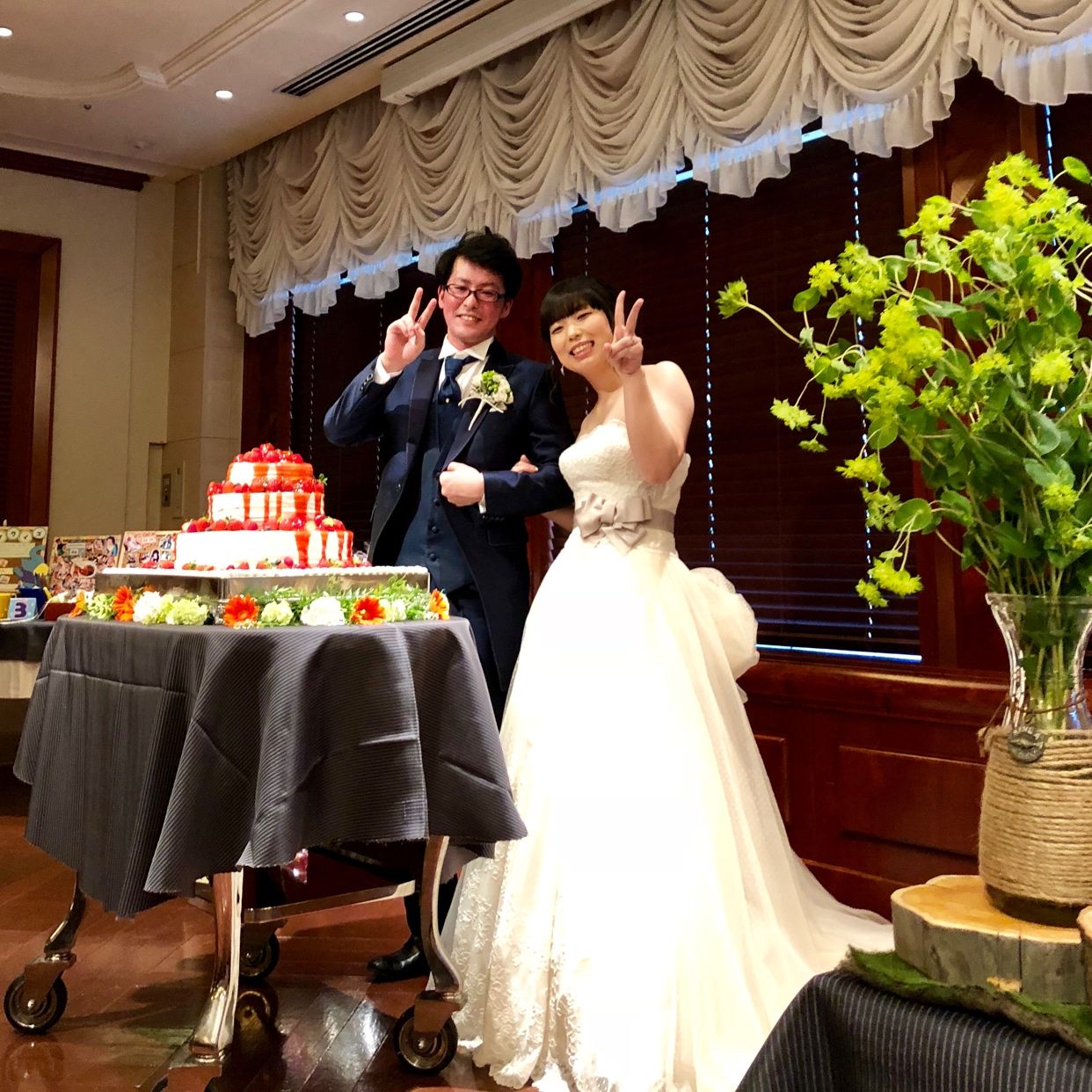 披露宴パーティのカバー写真