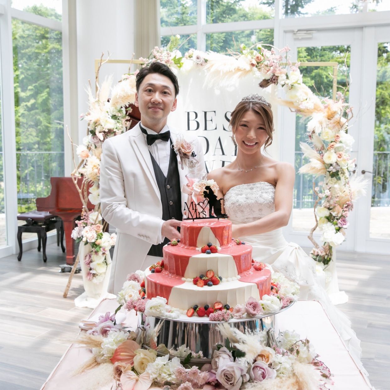 披露宴パーティのカバー写真