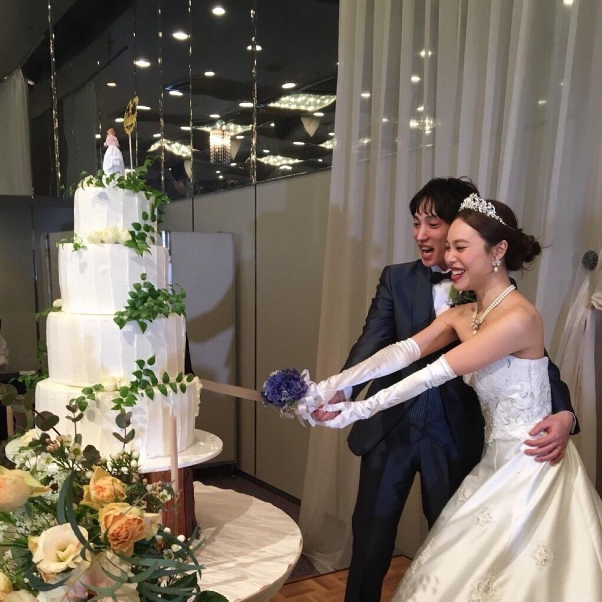 披露宴パーティのカバー写真