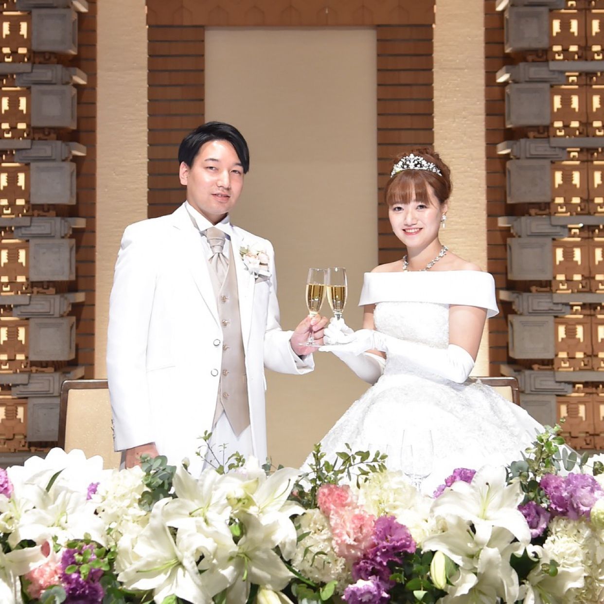 披露宴パーティのカバー写真