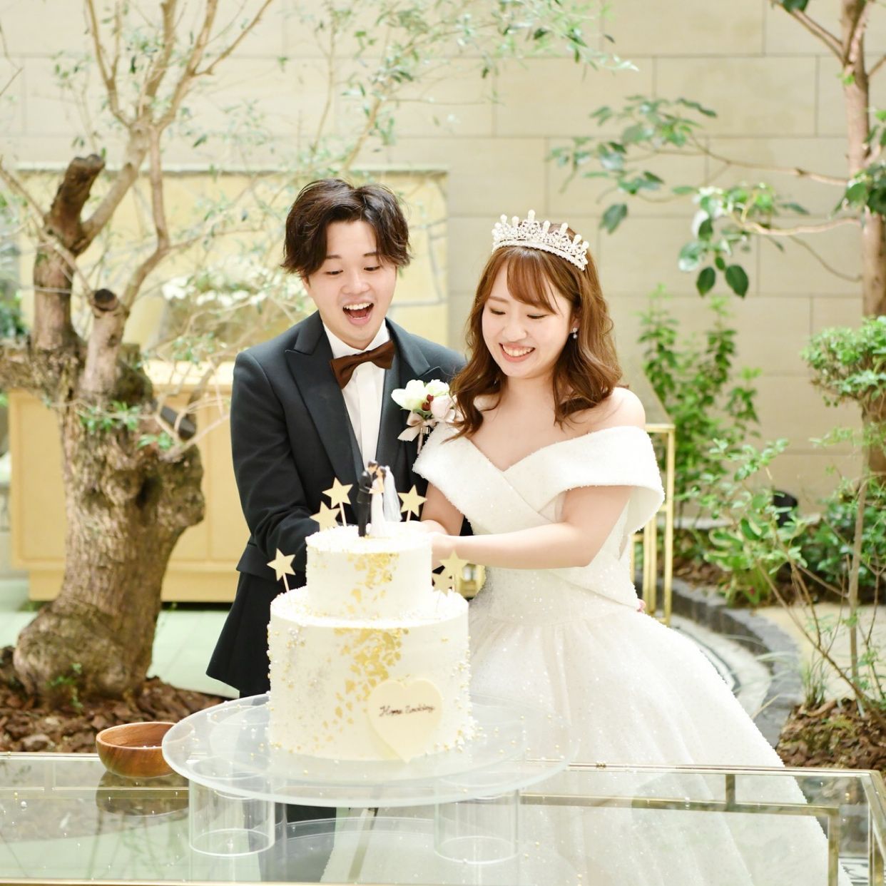 披露宴パーティのカバー写真