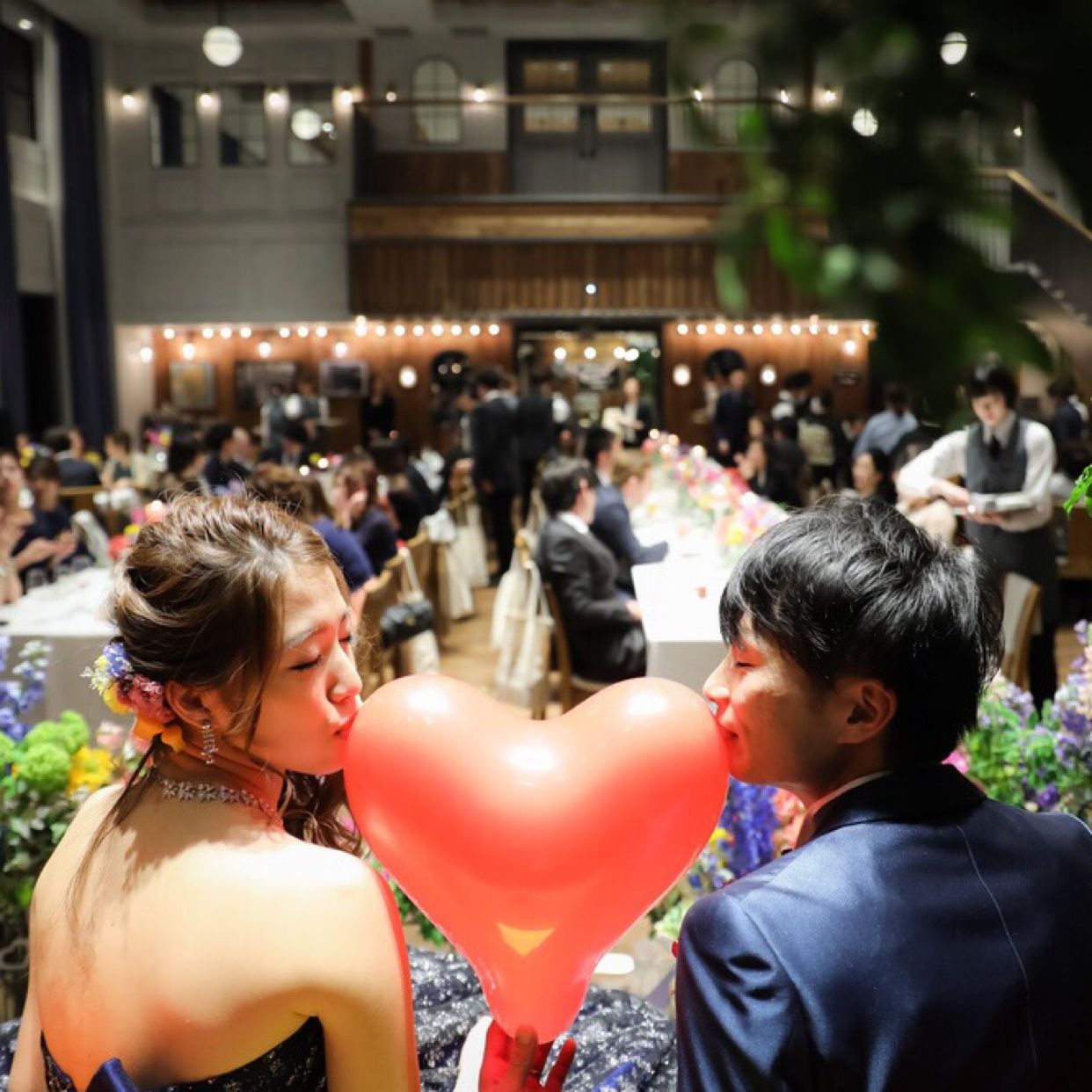 披露宴パーティのカバー写真